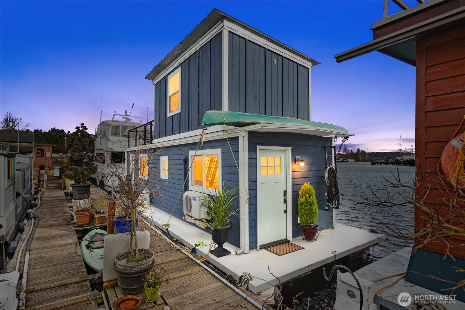 1080 W Ewing Street #E5, Seattle, WA 98119