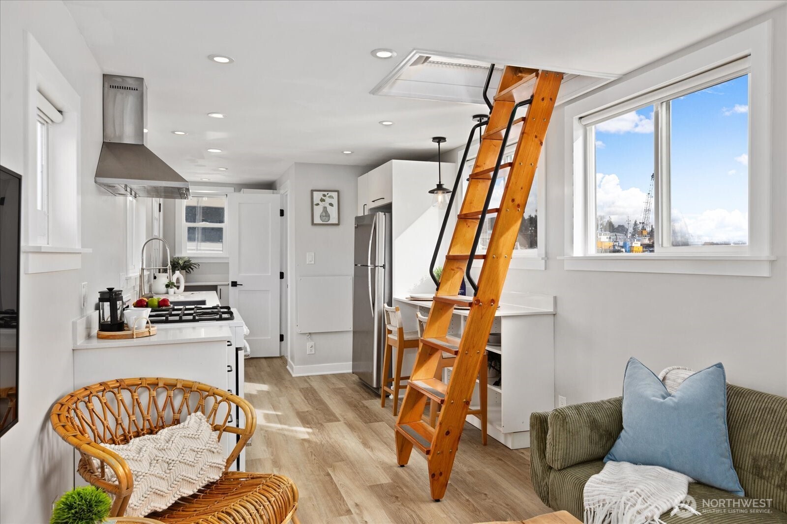 1080 W Ewing Street #E5, Seattle, WA 98119