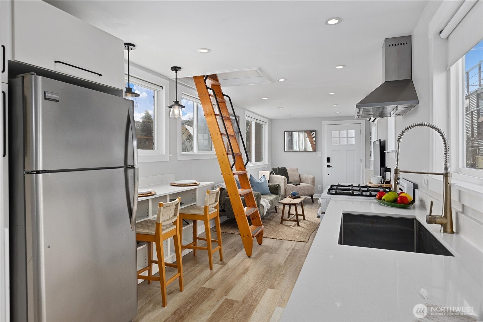 1080 W Ewing Street #E5, Seattle, WA 98119