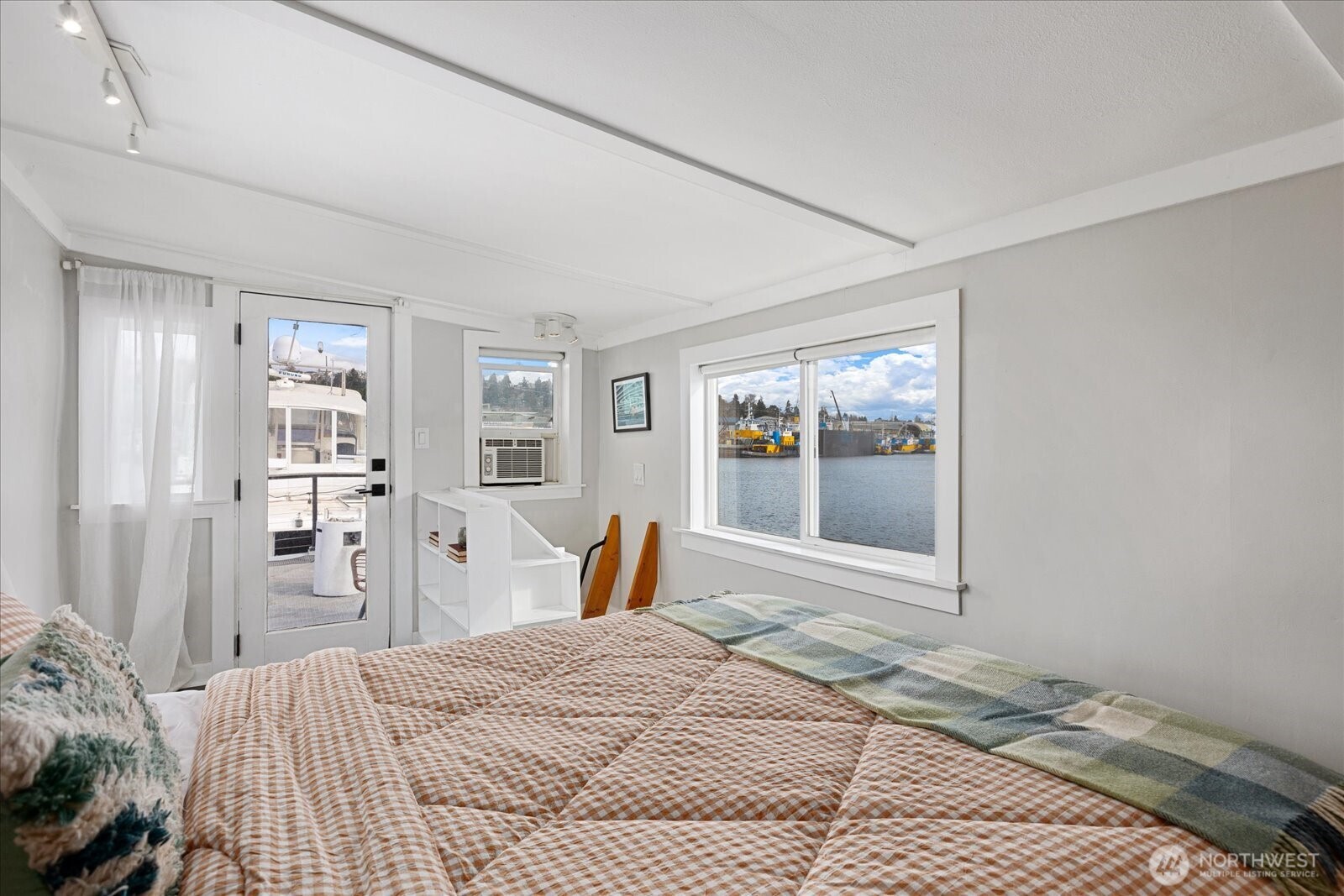 1080 W Ewing Street #E5, Seattle, WA 98119