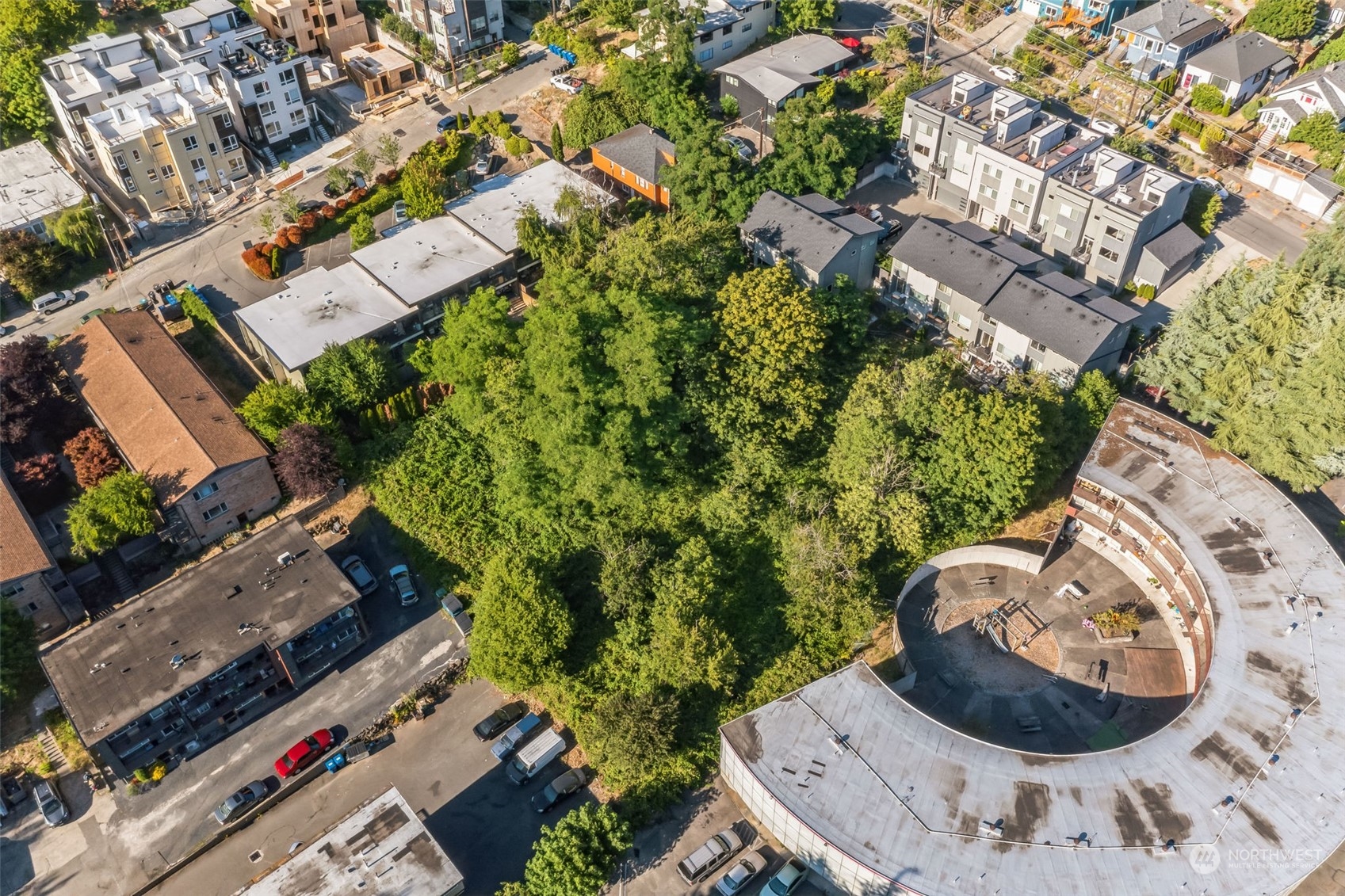 3939 S Farrar Street , Seattle, WA 98118