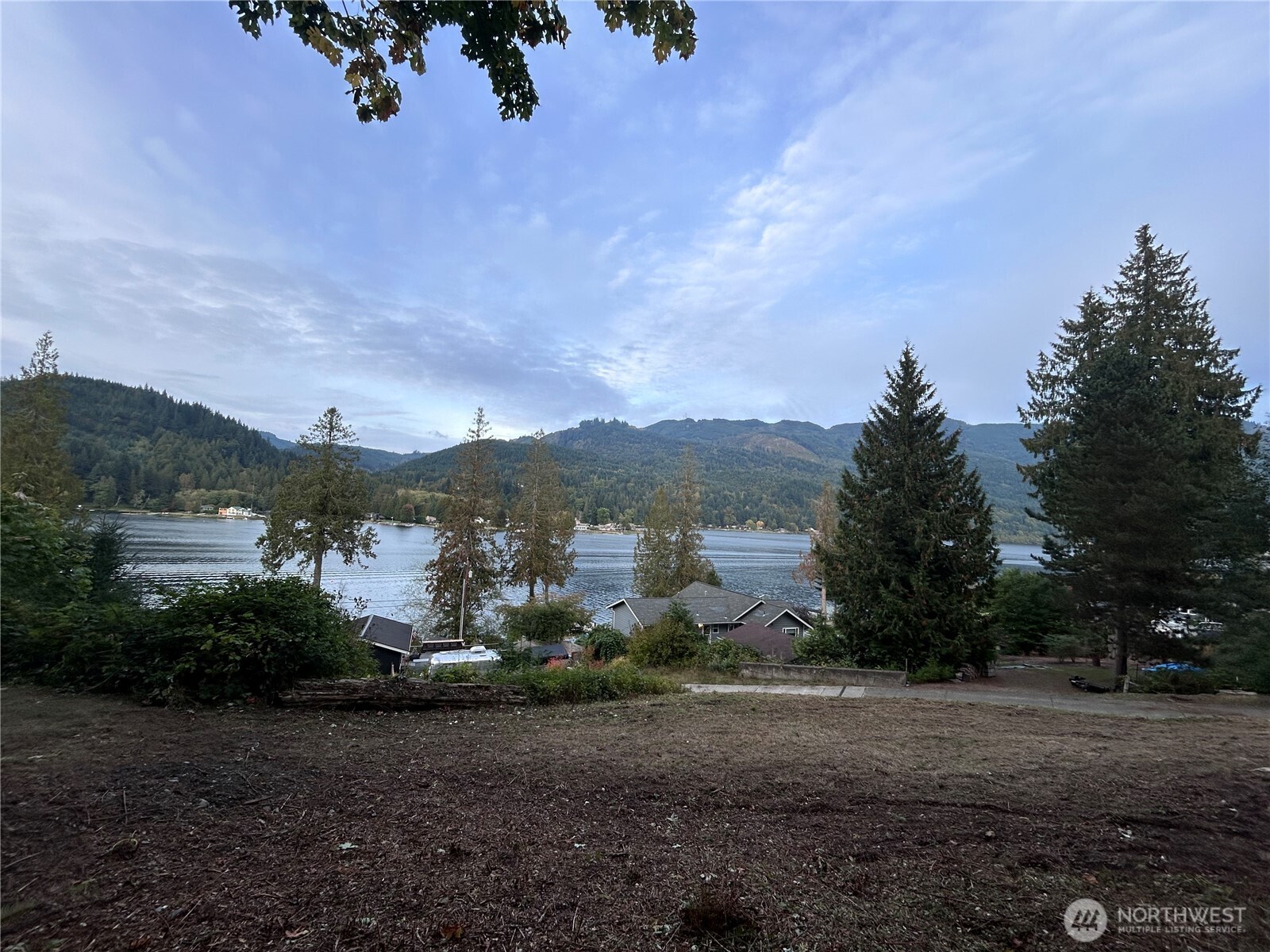 715 Samish Heights Lane , Bellingham, WA 98229