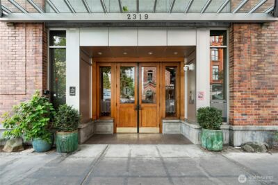 2319 1st Avenue #503, Seattle, WA 98121 - Photo 2