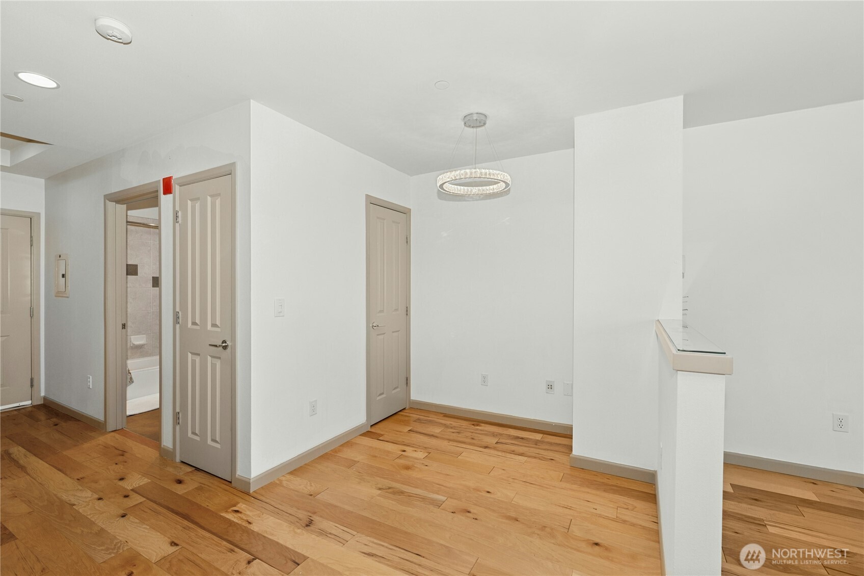 2319 1st Avenue #503, Seattle, WA 98121