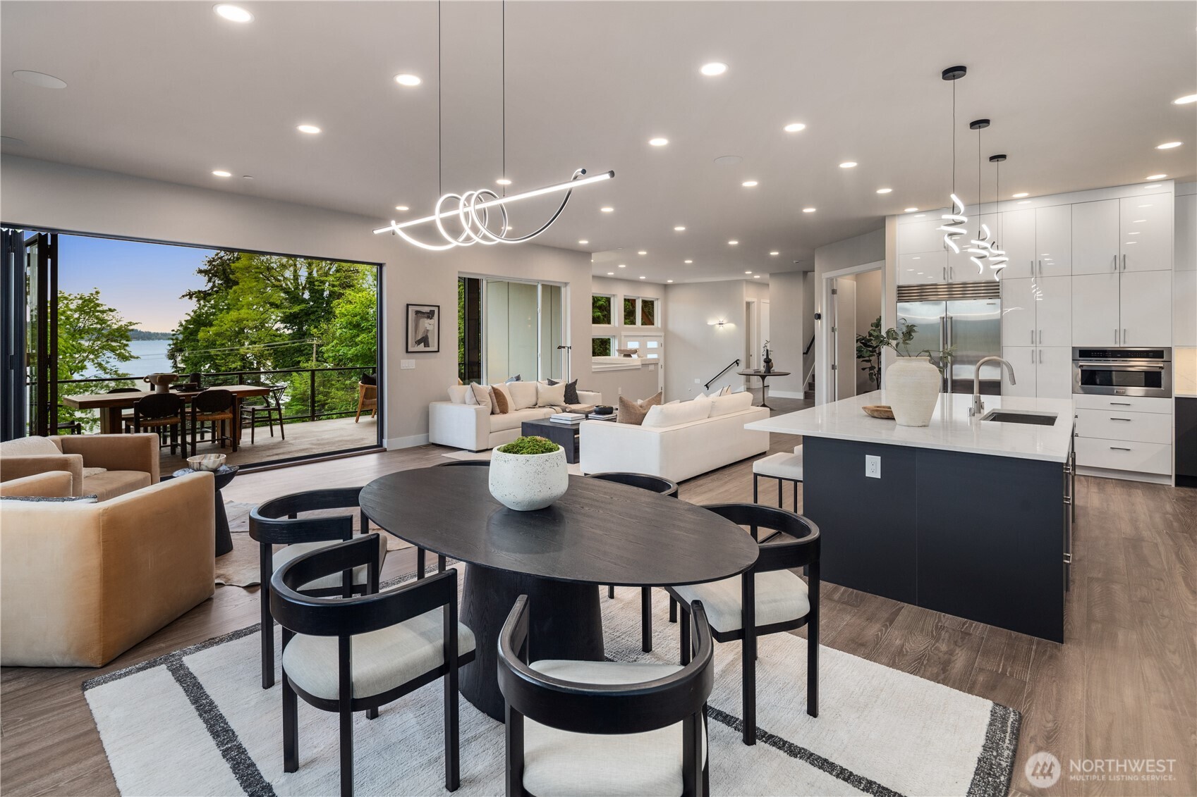 8814 NE Juanita Drive , Kirkland, WA 98034