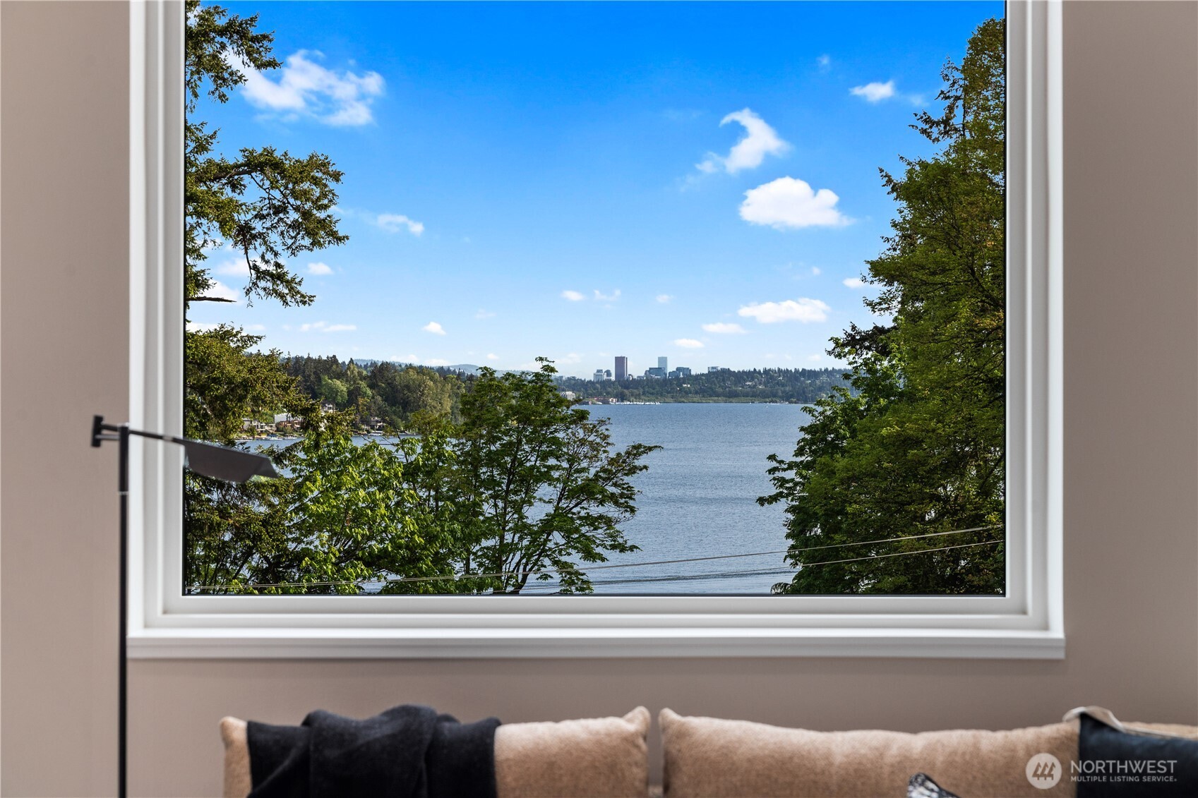 8814 NE Juanita Drive , Kirkland, WA 98034