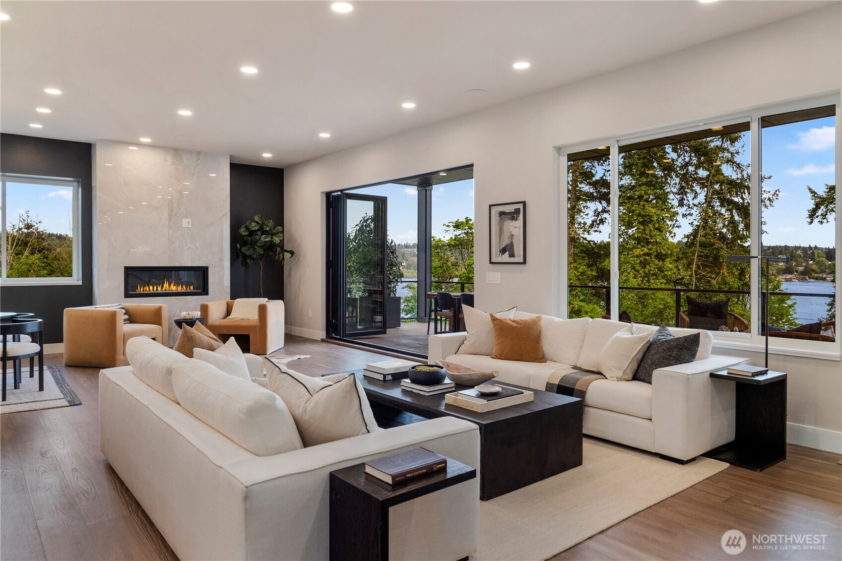 8814 NE Juanita Drive , Kirkland, WA 98034