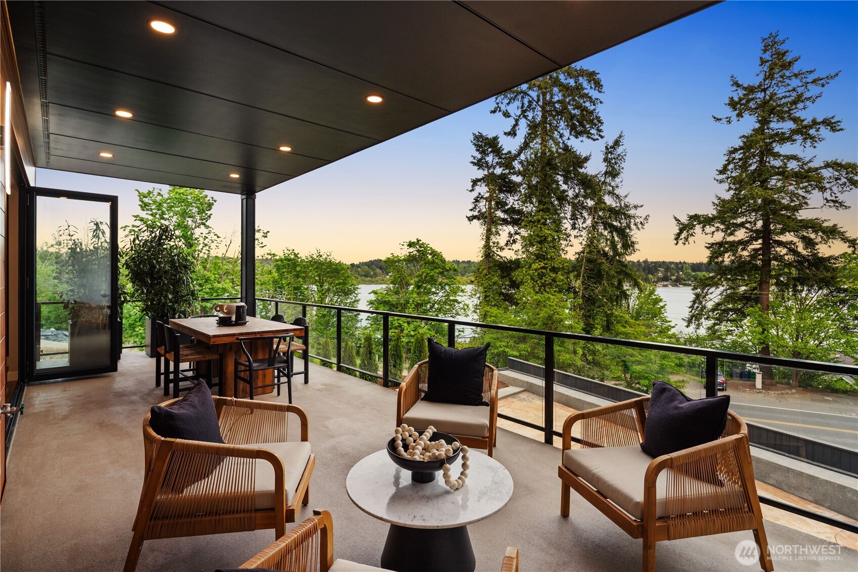 8814 NE Juanita Drive , Kirkland, WA 98034