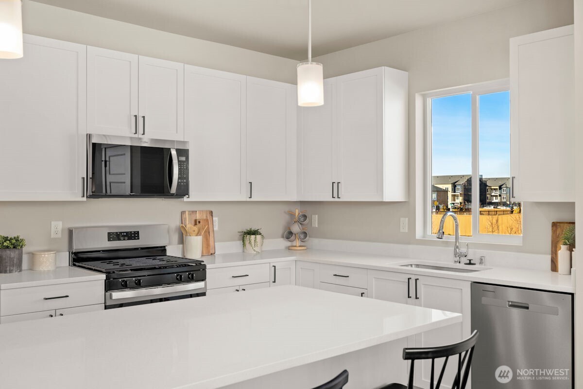 2171 168TH Place NE, Marysville, WA 98271