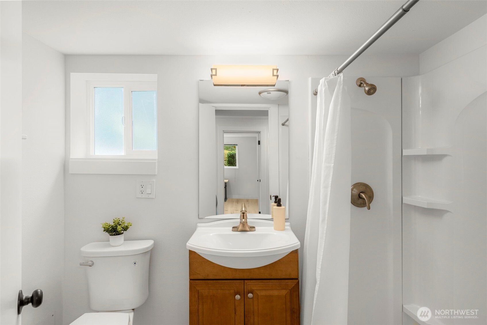 2520 166th Avenue NE, Bellevue, WA 98008