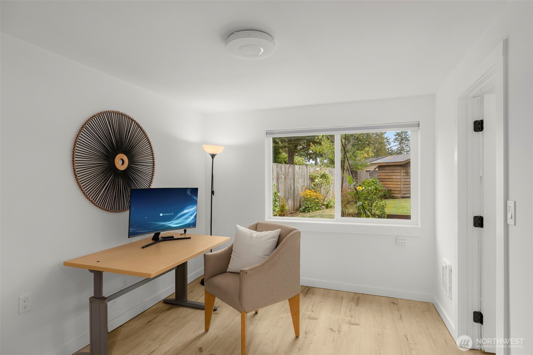 2520 166th Avenue NE, Bellevue, WA 98008