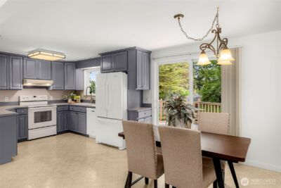 2520 166th Avenue NE, Bellevue, WA 98008 - Photo 8