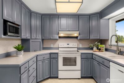 2520 166th Avenue NE, Bellevue, WA 98008 - Photo 10