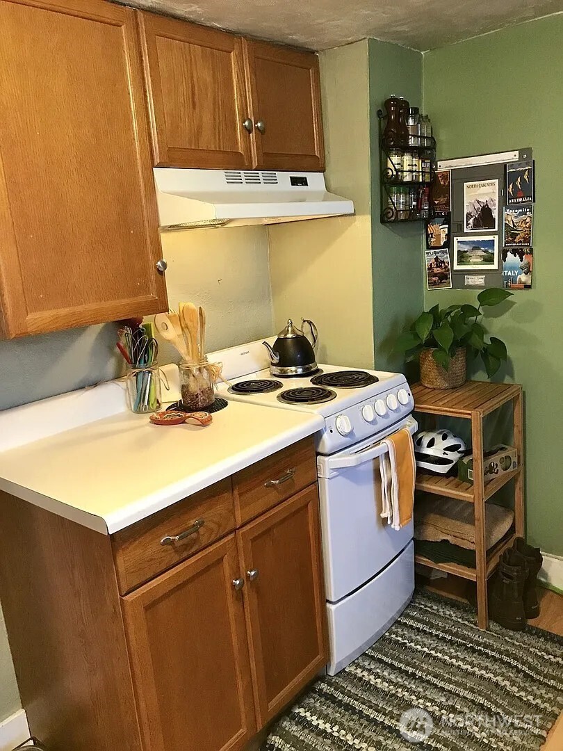 7103 Linden Avenue N #1-5, Seattle, WA 98103-5176