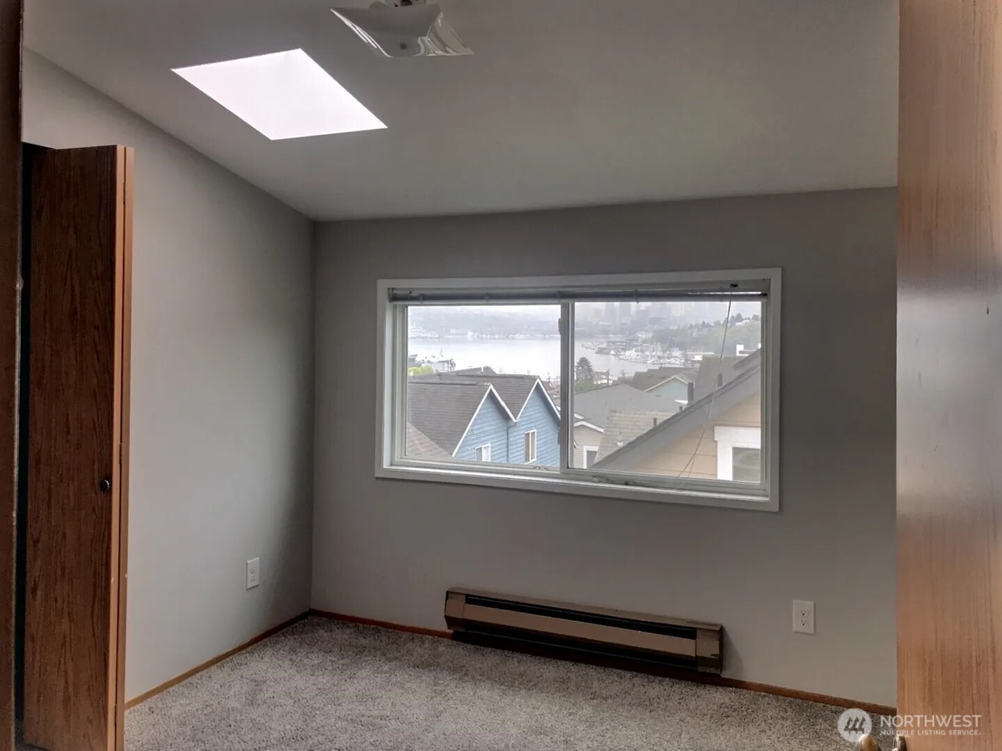 3660 Whitman Avenue N, Seattle, WA 98103-8768