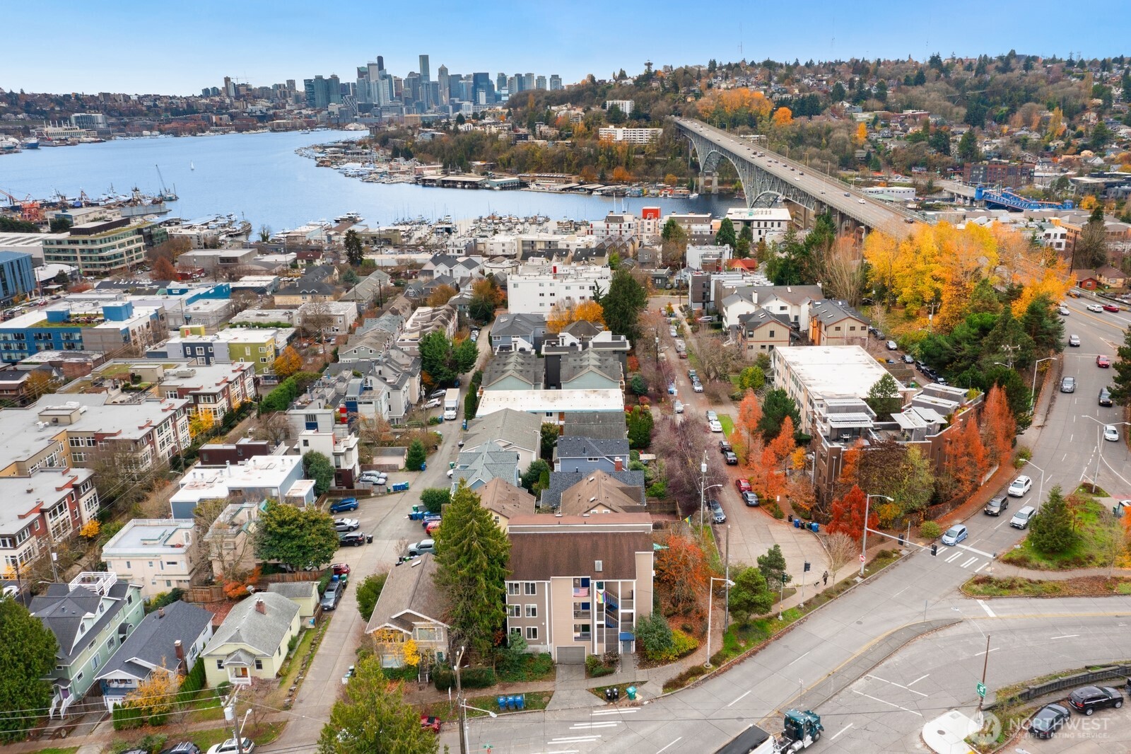 3660 Whitman Avenue N, Seattle, WA 98103-8768