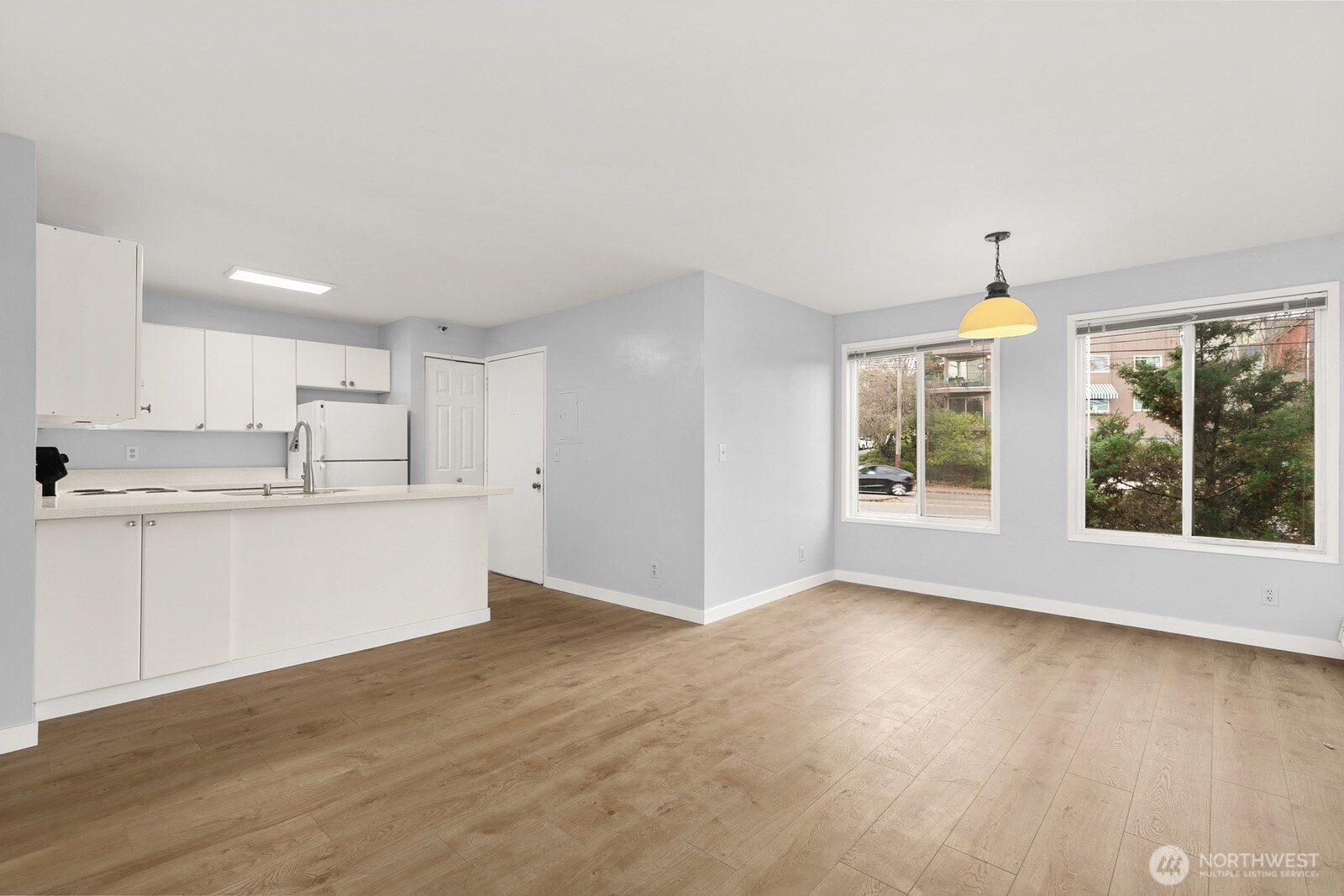 3660 Whitman Avenue N, Seattle, WA 98103-8768