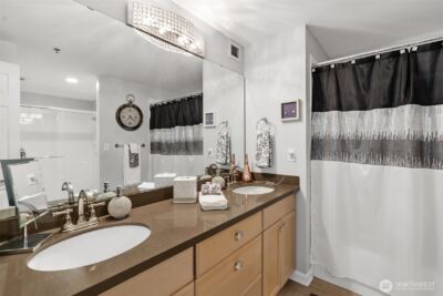 177 107th Avenue NE #720, Bellevue, WA 98004 - Photo 19