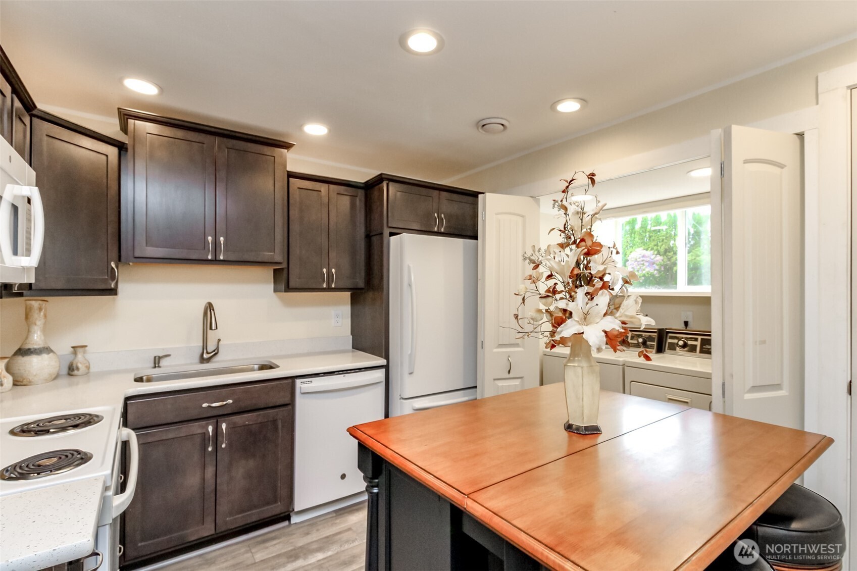 36510 Mountain Highway E, Eatonville, WA 98328