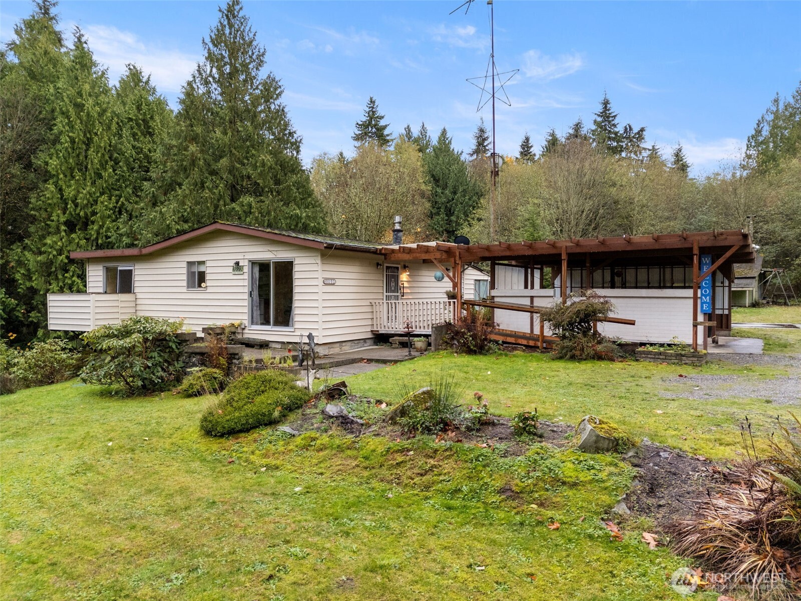 6091 NE Twin Spits Road , Hansville, WA 98340