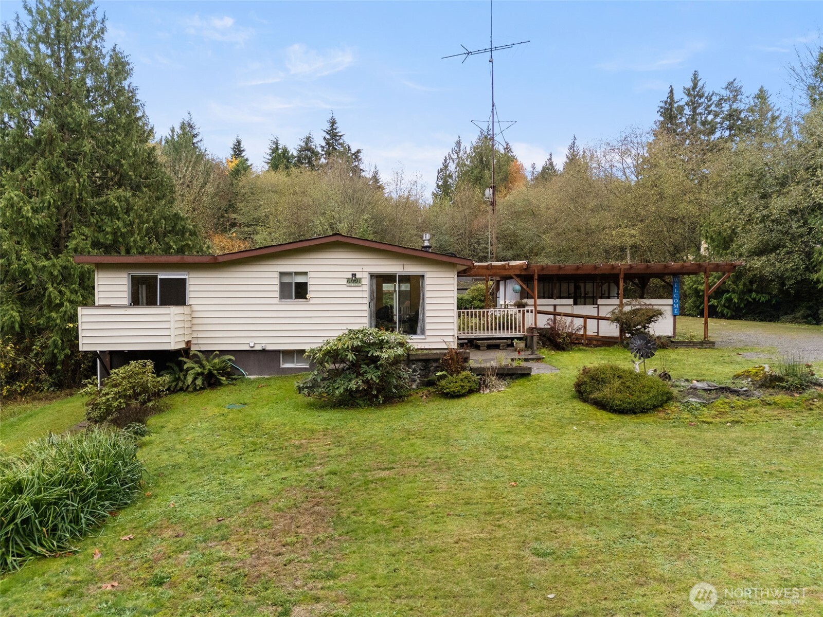 6091 NE Twin Spits Road , Hansville, WA 98340