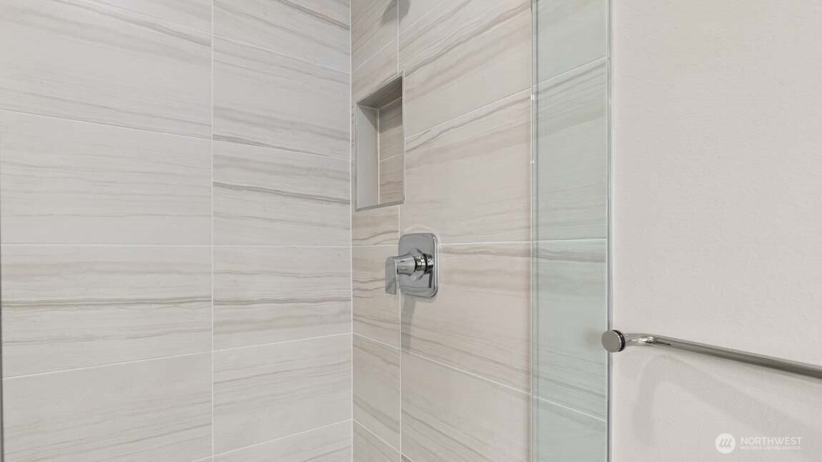 10520 135th Place NE #36, Kirkland, WA 98033