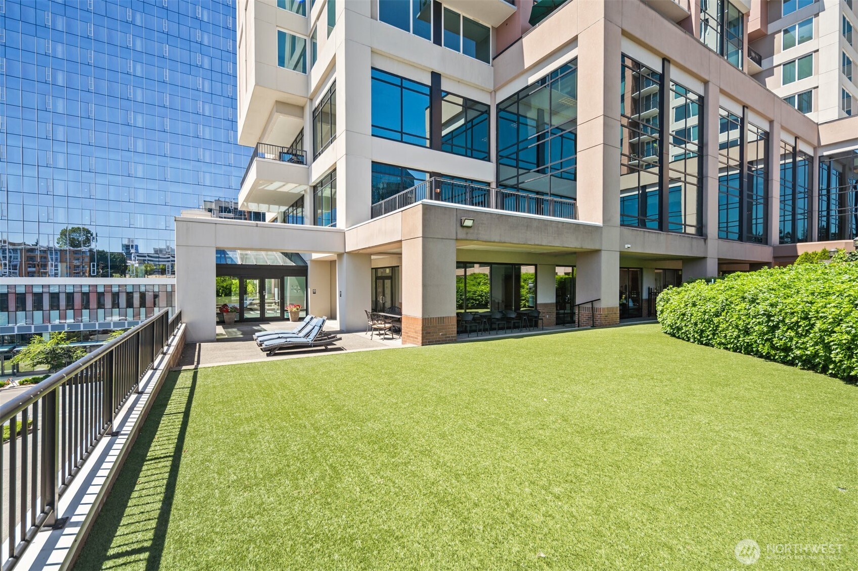 177 107th Avenue NE #1906, Bellevue, WA 98004