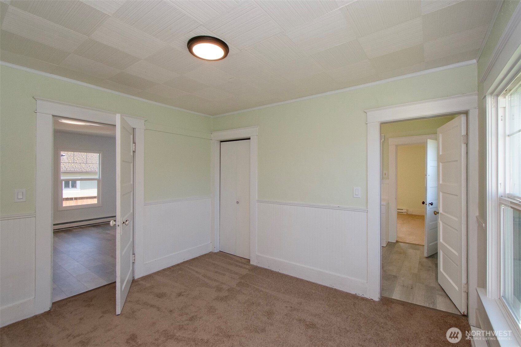 911 W Fifth Street , Port Angeles, WA 98363