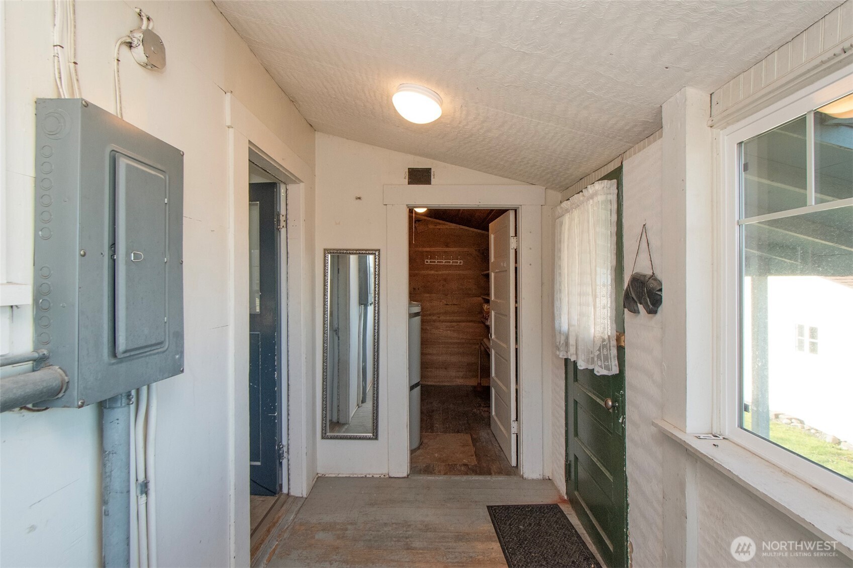 911 W Fifth Street , Port Angeles, WA 98363