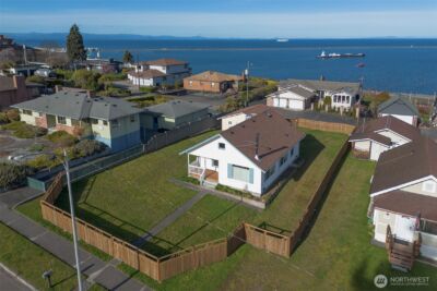 911 W Fifth Street , Port Angeles, WA 98363 - Photo 3