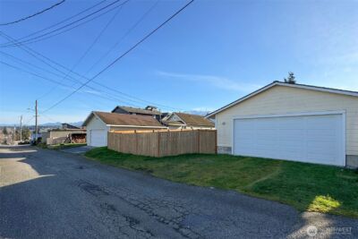 911 W Fifth Street , Port Angeles, WA 98363 - Photo 39
