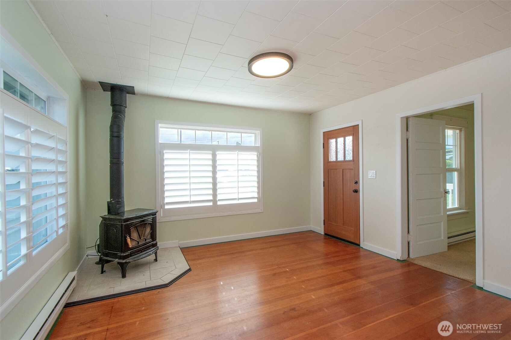 911 W Fifth Street , Port Angeles, WA 98363