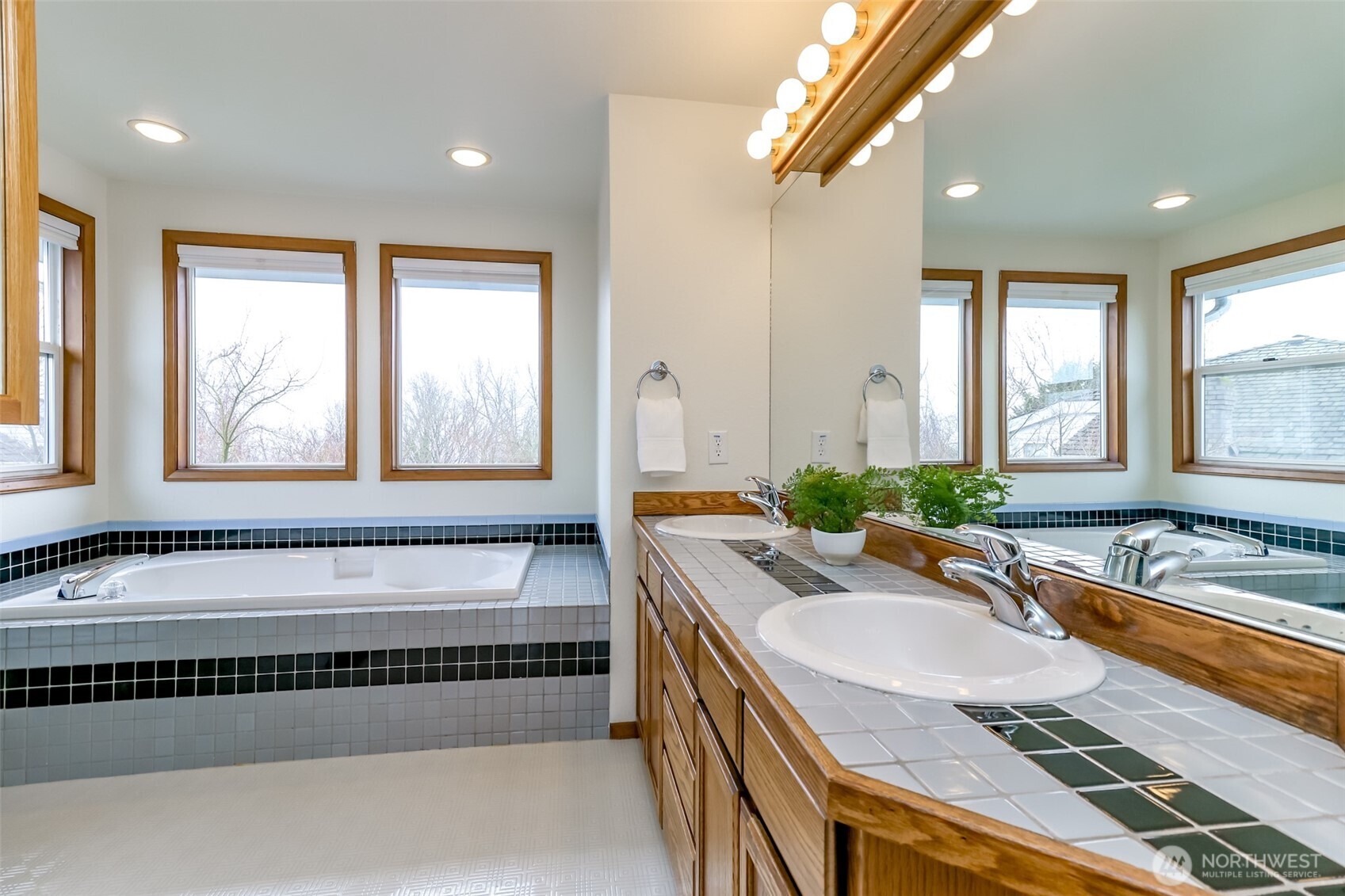 16444 53rd Place S, Tukwila, WA 98188