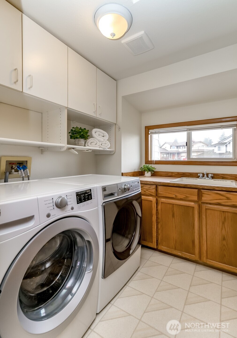 16444 53rd Place S, Tukwila, WA 98188