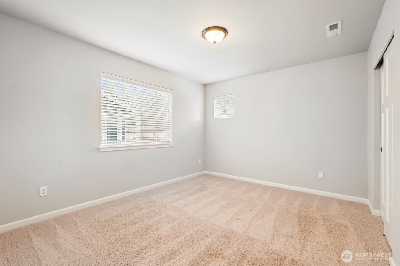 4335 Dudley Drive NE, Lacey, WA 98516