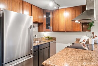 1717 5th Avenue N #103, Seattle, WA 98109 - Photo 10