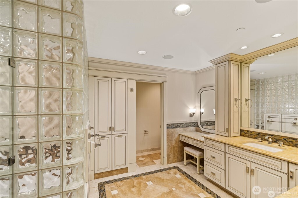 11009 317th Avenue NE, Carnation, WA 98014