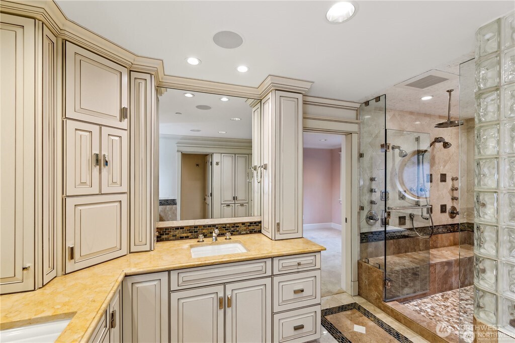 11009 317th Avenue NE, Carnation, WA 98014