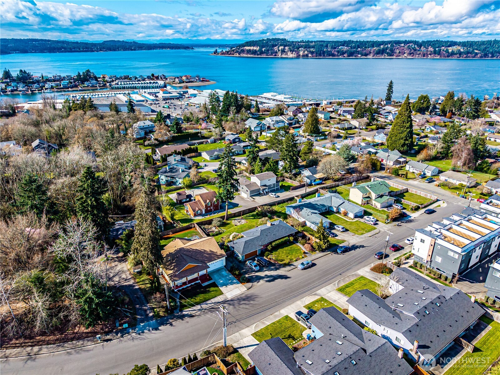 1930 Westridge Avenue W, Tacoma, WA 98466