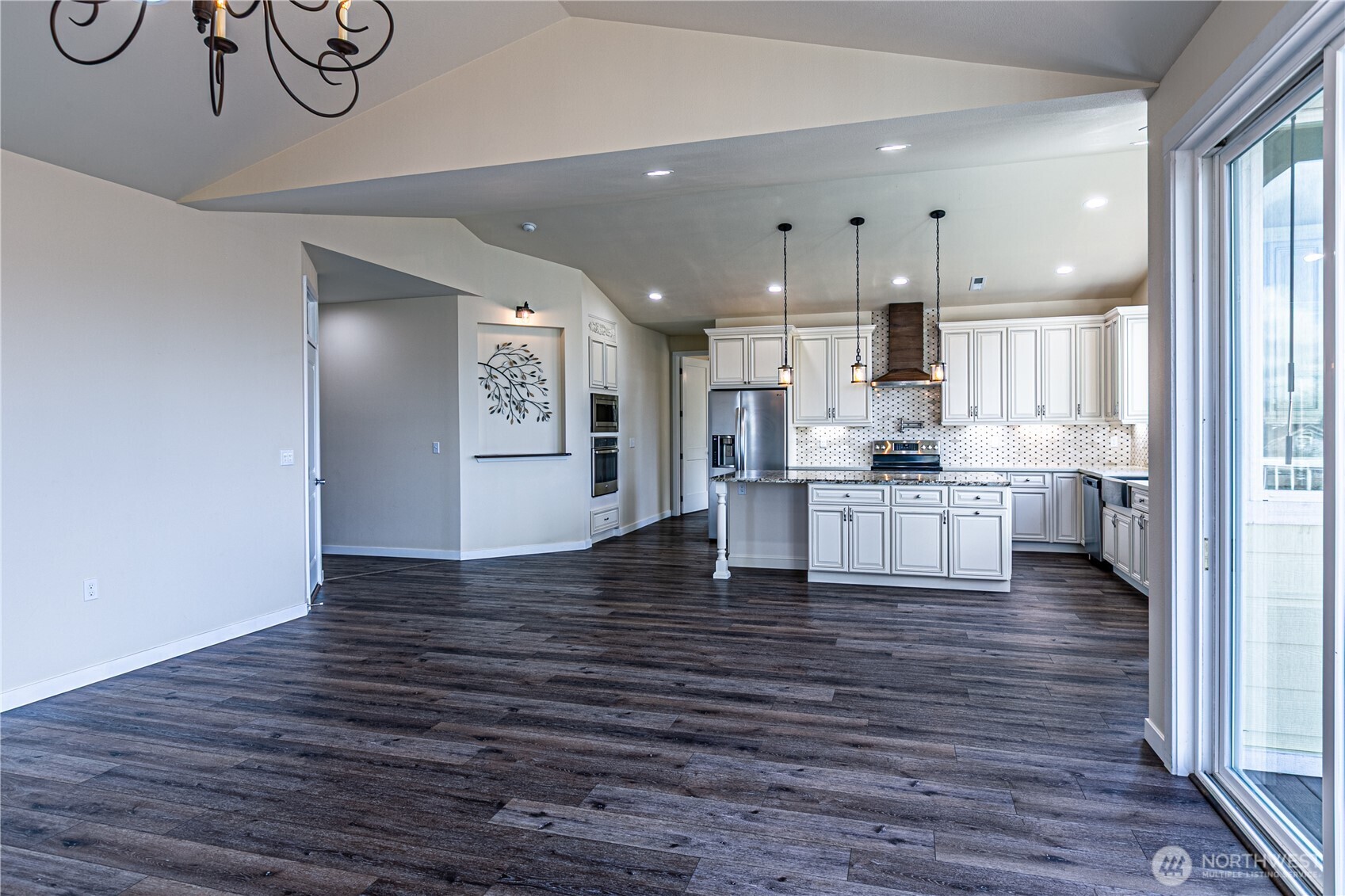 1930 Westridge Avenue W, Tacoma, WA 98466