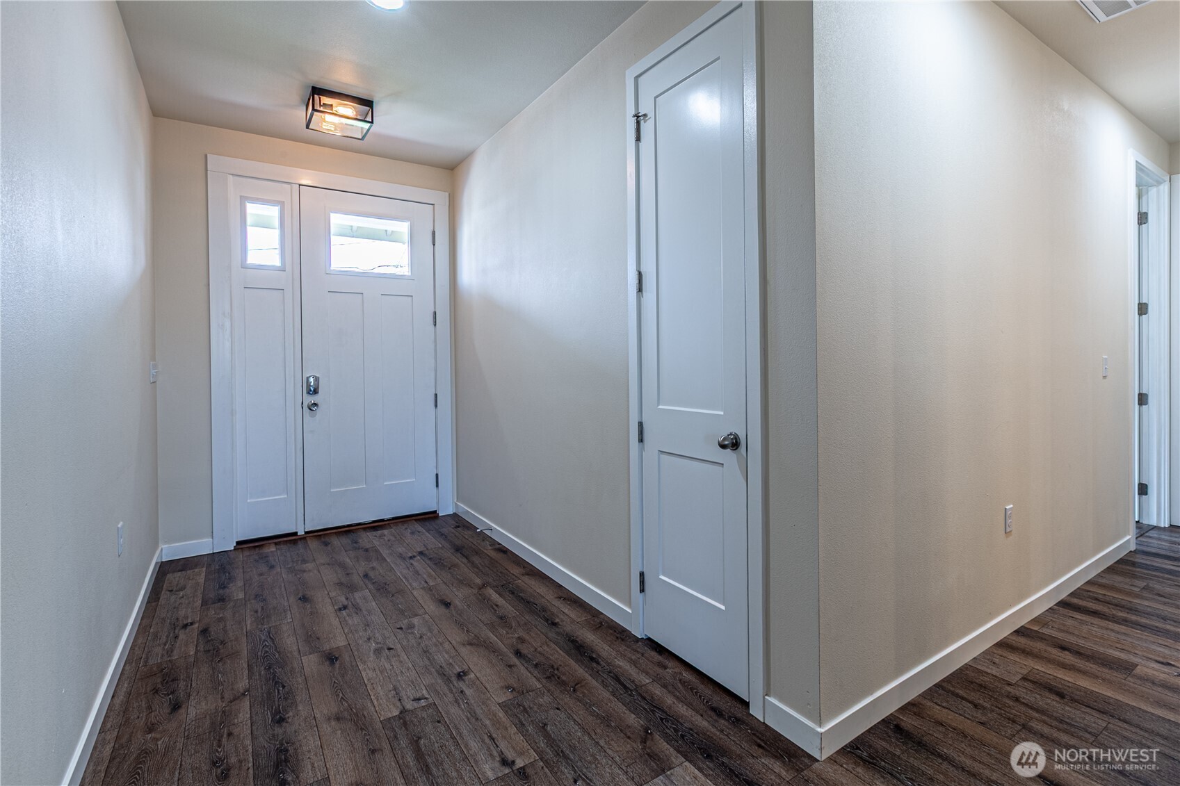 1930 Westridge Avenue W, Tacoma, WA 98466