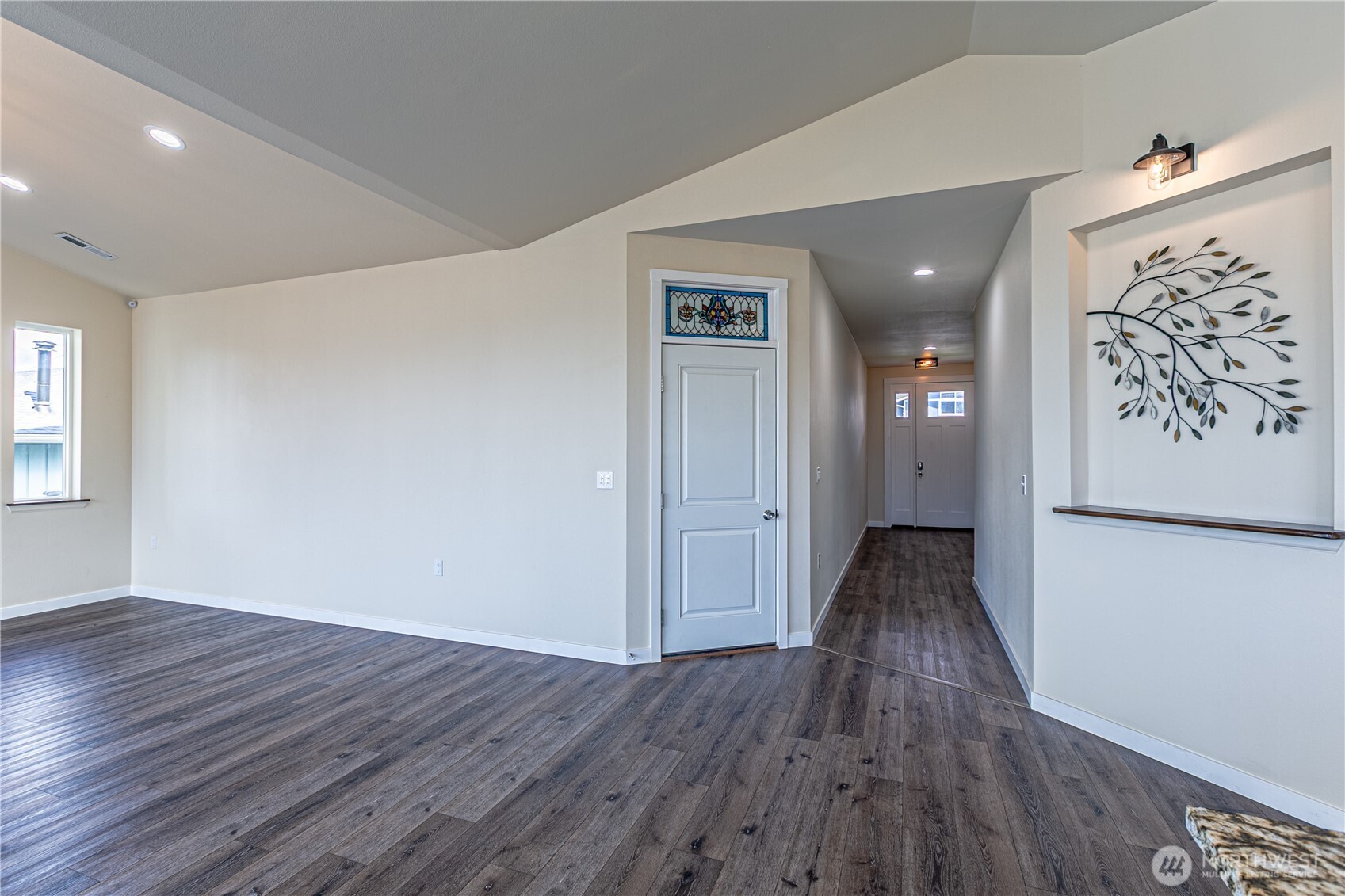 1930 Westridge Avenue W, Tacoma, WA 98466