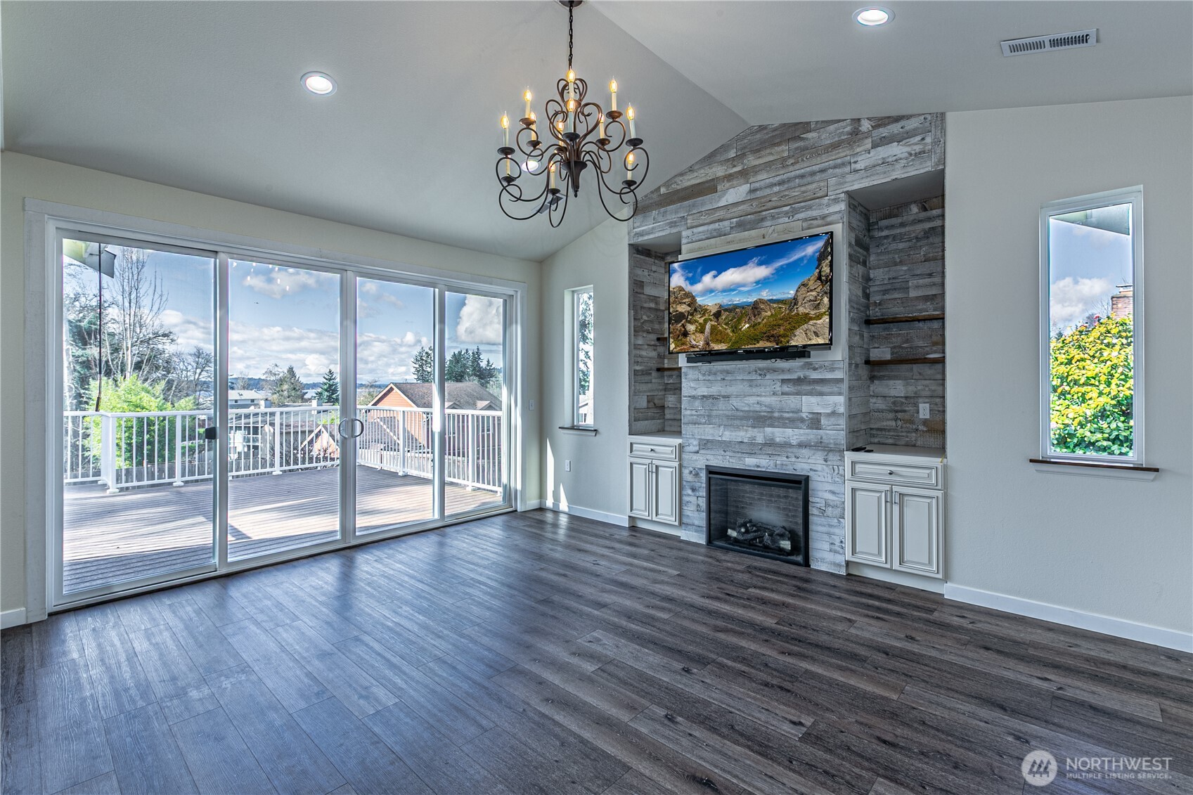 1930 Westridge Avenue W, Tacoma, WA 98466