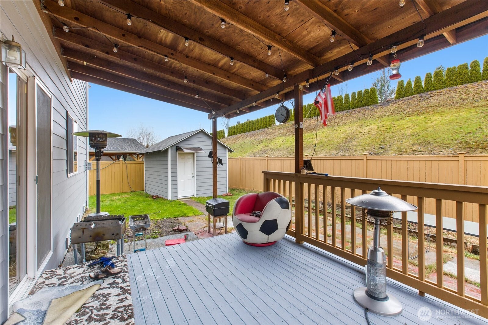 27867 256th Court SE, Maple Valley, WA 98038