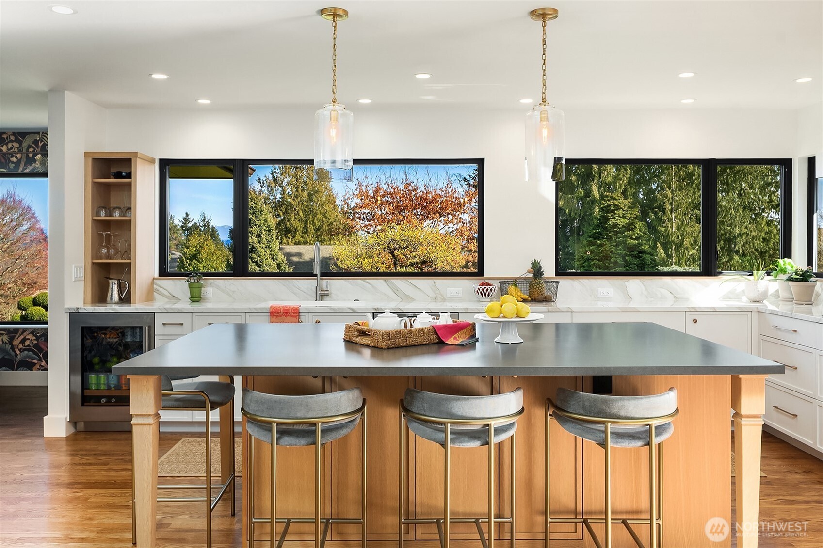 7315 51st Avenue NE, Seattle, WA 98115-6133