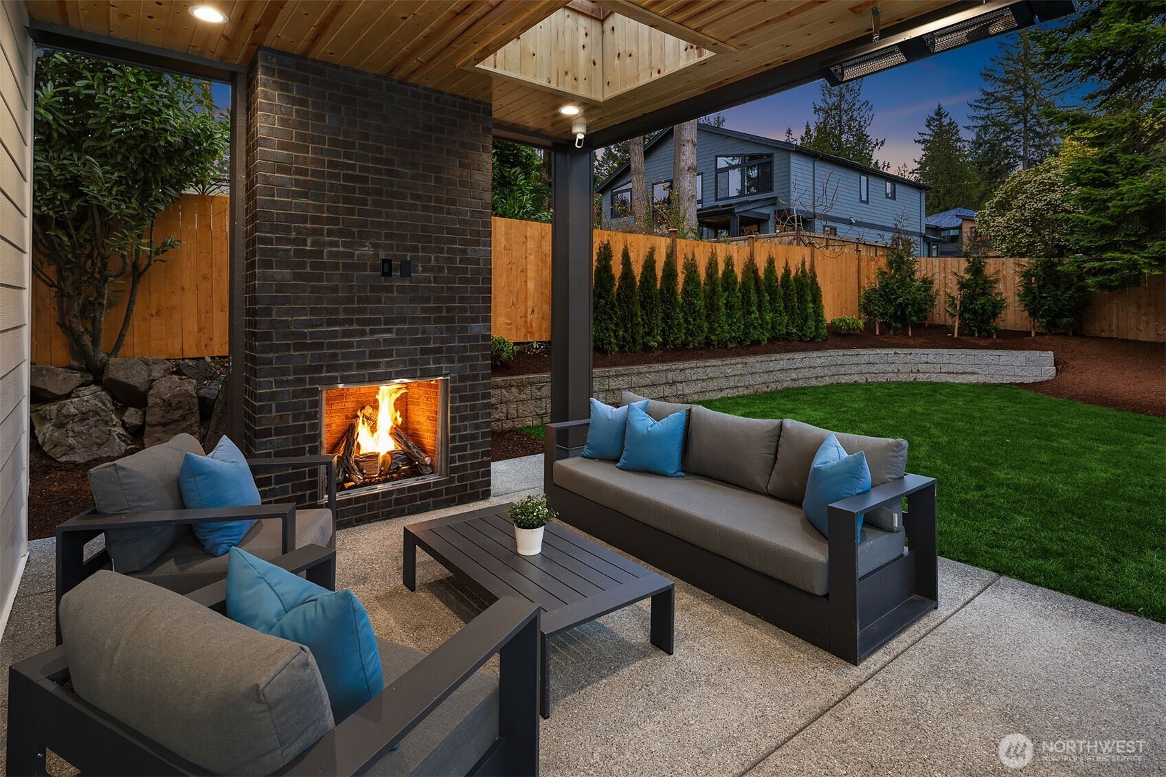 16544 SE 28th Street , Bellevue, WA 98008