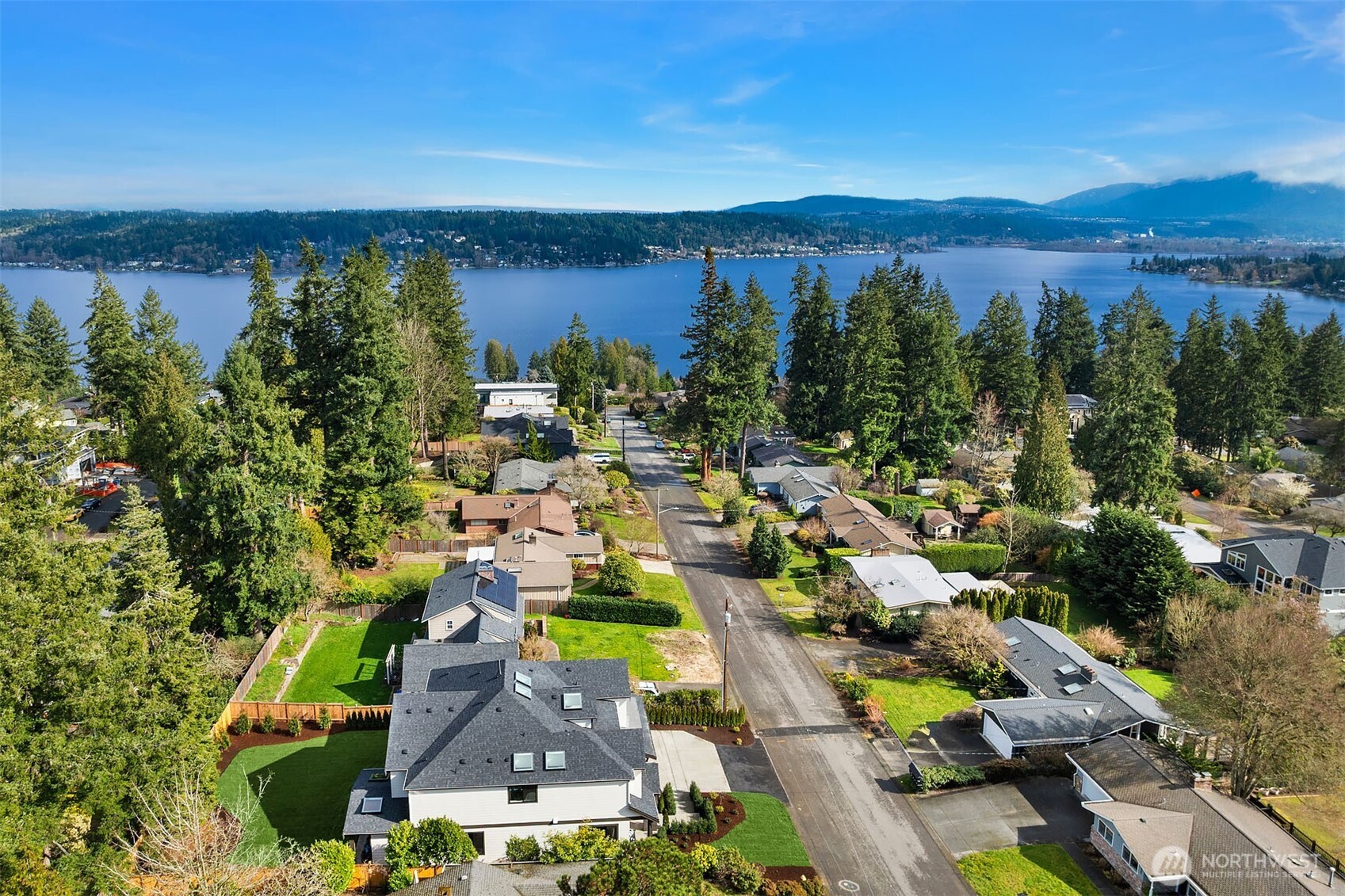 16544 SE 28th Street , Bellevue, WA 98008