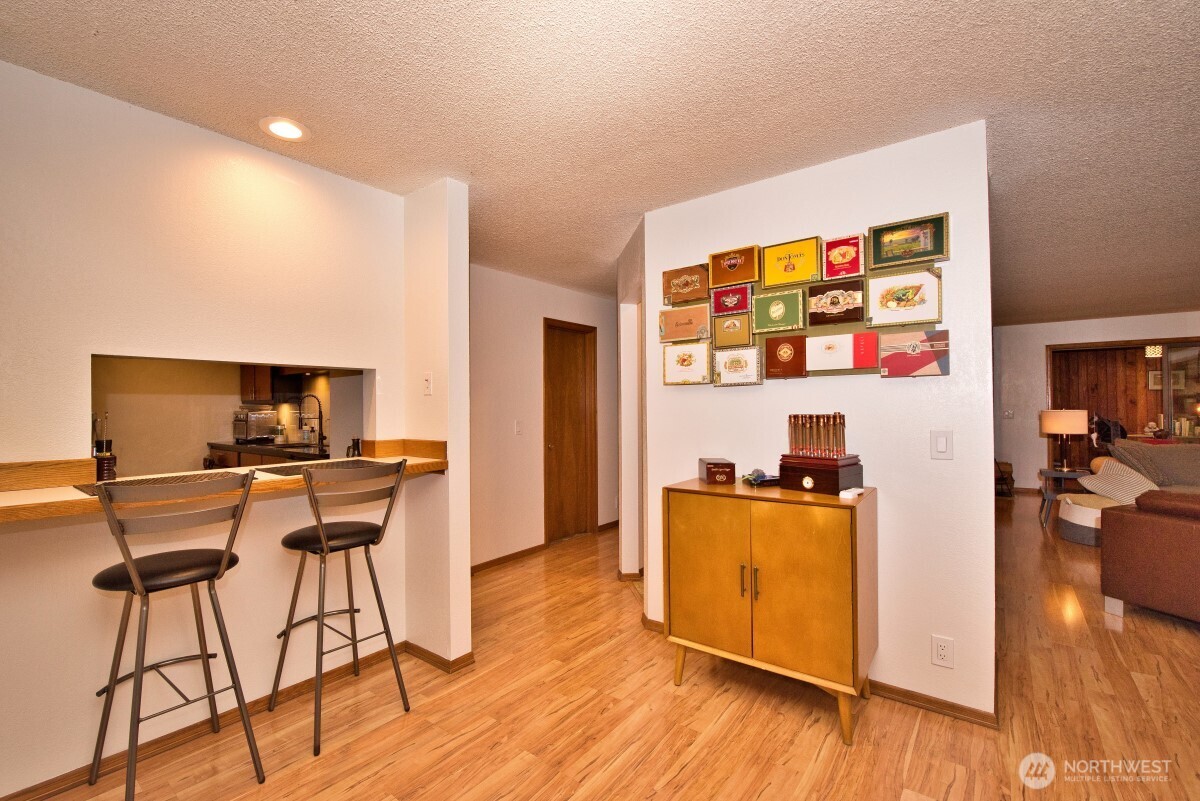 2041 Ptarmigan Lane NW, Poulsbo, WA 98370