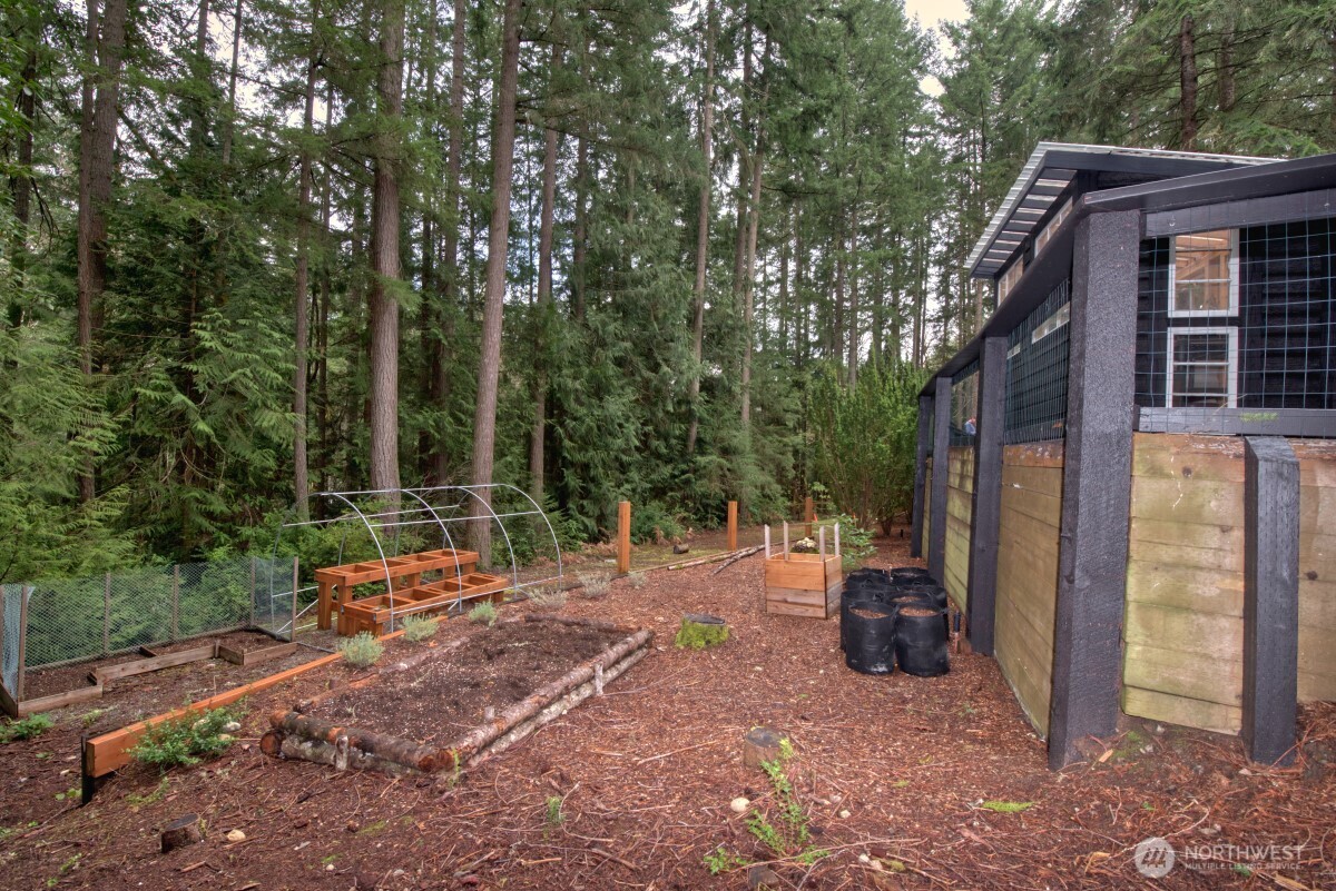 2041 Ptarmigan Lane NW, Poulsbo, WA 98370