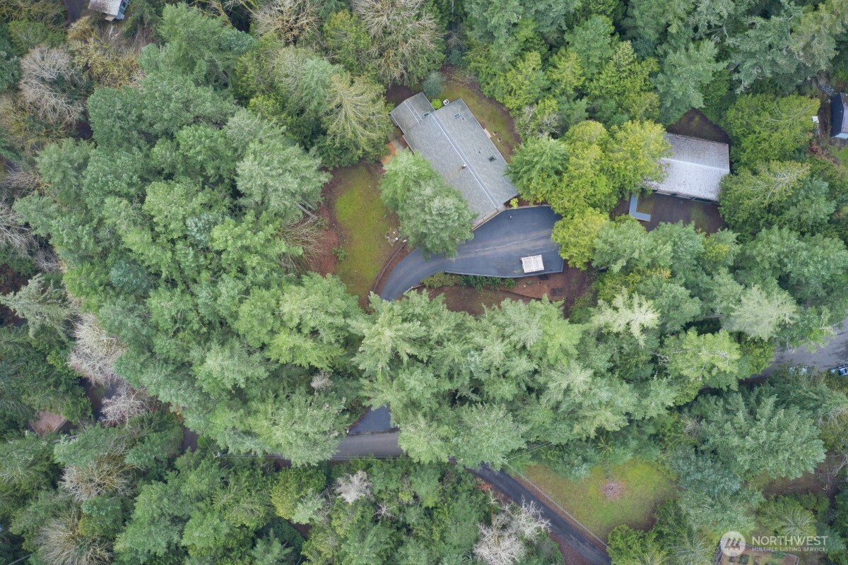 2041 Ptarmigan Lane NW, Poulsbo, WA 98370